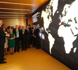 Don Felipe durante su visita al Pabellón de España de la Expo 2017
