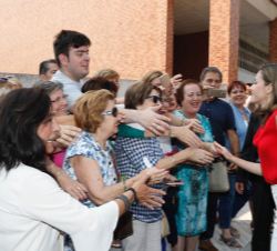 Su Majestad la Reina a su llegada al Colegio Público "El Quirinal"