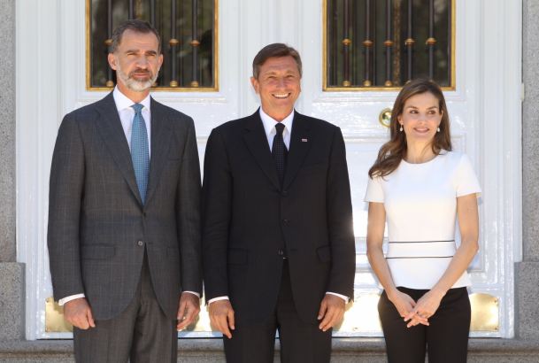 Sus Majestades los Reyes, con Su Excelencia el Presidente de la República de Eslovenia, Sr. Borut Pahor