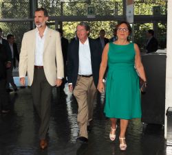 Su Majestad el Rey a su entrada en el Auditorio-Palacio de Congresos de Girona