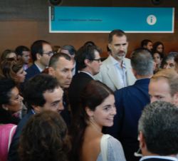 Don Felipe junto a profesores del programa “Cómo educar el talento emprendedor”