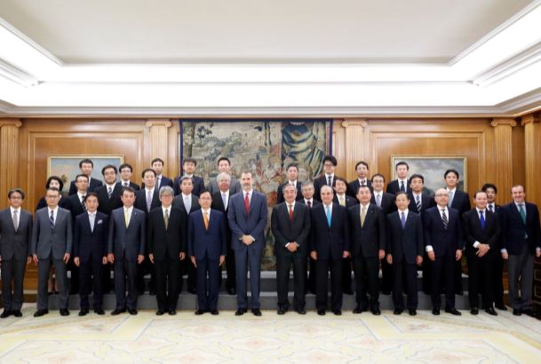 Su Majestad el Rey junto a la delegación de la Patronal japonesa Nippon Keidanrn