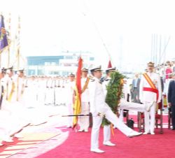 Su Majestad el Rey durante el Homenaje a los que dieron su vida por España