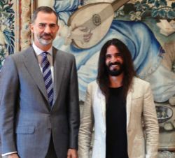 Su Majestad el Rey junto al presidente del Parlamento de las Illes Balears, Baltasar Picornell i Lladó