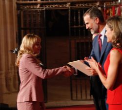 Su Majestad el Rey entrega el Premio Nacional Literatura Dramática 2016 a Dolores Blasco Mena, “Lola Blasco”
