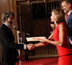 Su Majestad la Reina entrega el Premio Nacional del Cómic 2016 a Pablo Auladell Pérez