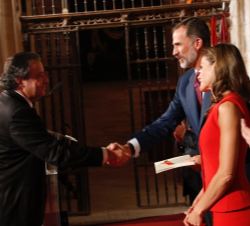 Su Majestad el Rey entrega el Premio Nacional de Música en su modalidad de Interpretación 2016 a Juan José Mena Ostériz “Juanjo Mena”