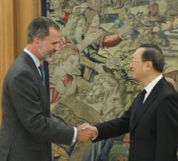 al consejero de Estado para Relaciones Internacionales de la República Popular China, Yang Jiechi
