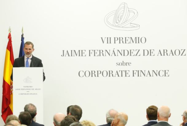 Su Majestad el Rey durante su intervención en la entrega de la VII edición del Premio “Jaime Fernández de Araoz de Finanzas Corporativas” 