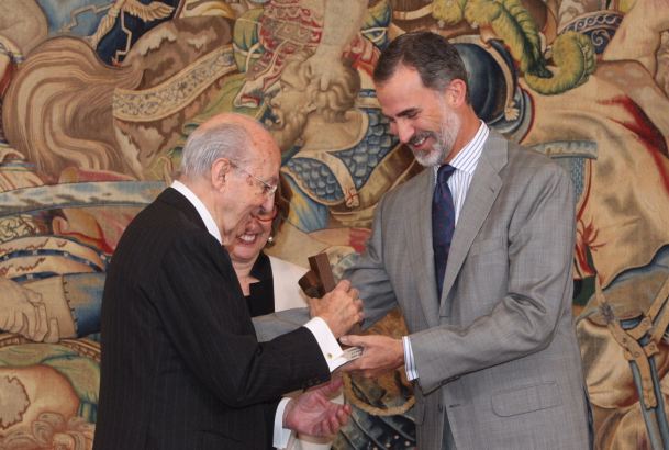 Su Majestad el Rey entrega el Premio Enrique V. Iglesias al Desarrollo del Espacio Empresarial Iberoamericano al empresario hispano-mexicano, Placido Arango Arias