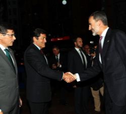 Su Majestad el Rey recibe el saludo del presidente del Principado de Asturias, Javier Fernández