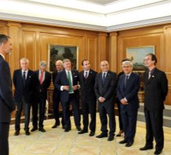 Don Felipe durante la audiencia a los miembros del Comité Organizador del 34º Congreso Mundial Veterinario