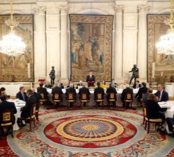 Vista general del Salón de Columnas durante la intervención de Su Majestad el Rey
