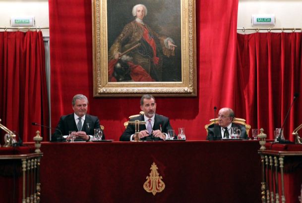 Don Felipe declara abierto el Curso de las Reales Academias
