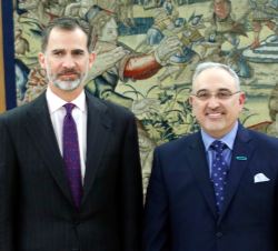 Don Felipe junto al presidente mundial de Hewlett Packard Enterprise, Antonio Neri