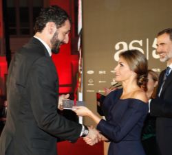 Su Majestad la Reina entrega Premio Decenio 1997-2007 en la Categoría de otros deportes a Jorge Garbajosa, presidente de la Federación Española de Bal