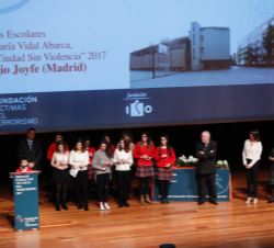 Premio "Una ciudad sin violencia", en sus modalidades de dibujo y redacción, al Colegio Joyfe de Madrid