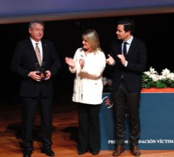 Premio "Fernando Delgado de Periodismo", a los Servicios Informativos de Radio Televisión Española (RTVE), por el "constante trabajo de