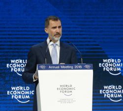Su Majestad el Rey durante su intervención en el Foro Económico Mundial