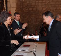 Doña Sofía entrega el Gran Premio a la Recuperación del Caminito del Rey 2016, Ardales, recoge el galardón Luis Machuca Santa-Cruz, arquitecto directo