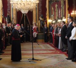 Vista general del Salón del Trono durante la intervención de Monseñor Renzo Fratini, Nuncio de Su Santidad