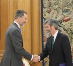Su Majestad el Rey recibe el saludo del presidente del Tribunal Supremo y del Consejo General del Poder Judicial, Carlos Lesmes Serrano