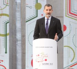 Su Majestad el Rey durante su discurso