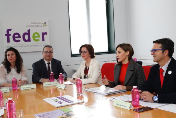 Doña Letizia durante el desarrollo de la reunión de trabajo