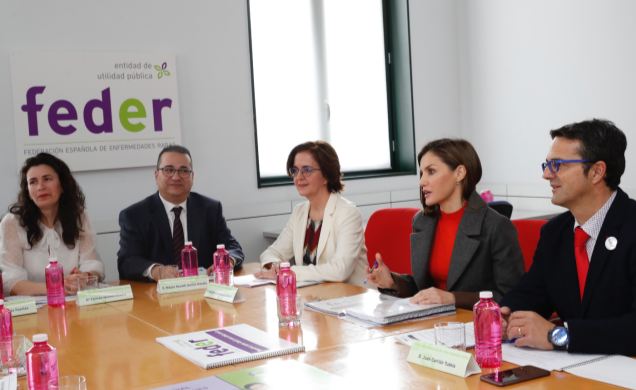 Doña Letizia durante el desarrollo de la reunión de trabajo