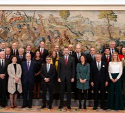 Don Felipe junto a los miembros del Patronato de la Fundación Sociedad y Empresa Responsable - SERES