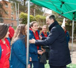 Su Majestad el Rey el Rey saludó a las jugadoras de la selección femenina de rugby XV