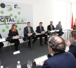 Su Majestad el Rey preside la reunión de la Andalucía Digital Week