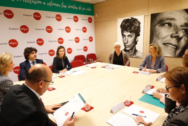 Doña Letizia durante el desarrollo de la reunión
