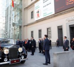 Su Majetad el Rey despide al Presidente de la República de Portugal al finalizar la visita al Museo Nacional Centro de Arte Reina Sofía