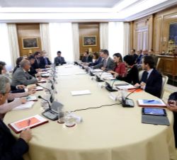 Don Felipe y Doña Letizia durante el desarrollo de la reunión de la Comisión Delegada de la Fundación Princesa de Girona