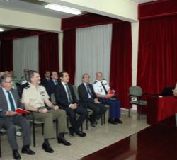 Su Majestad el Rey en el aula durante la presentación de actividades y desarrollo lectivo del Colegio
