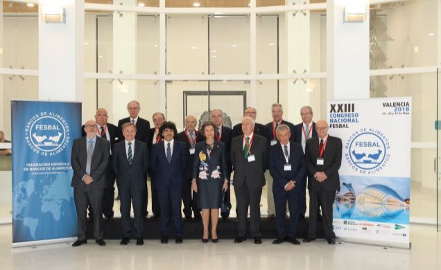 Su Majestad la Reina Doña Sofía junto a los miembros del Comité Ejecutivo de la Federación Española de Bancos de Alimentos