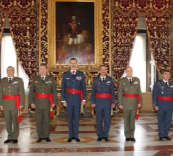Su Majestad el Rey con el grupo de generales de División