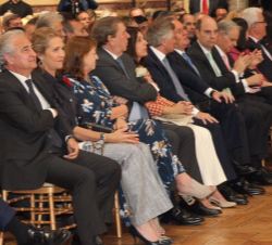 Su Alteza Real la Infanta Doña Elena en la primera fila de asientos
