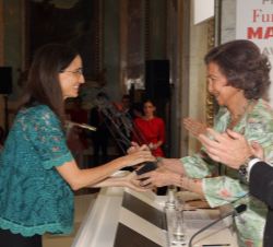 Su Majestad la Reina Doña Sofía hace entrega del Premio "Internacional de seguros Julio Castelo Matrán" a Carolyn Kousky, directora de Inves