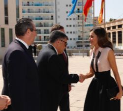 Su Majestad la Reina recibe saludo del delegado del Gobierno en la Comunidad Valenciana, Juan Carlos Fulgencio