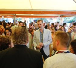 Don Felipe durante el encuentro