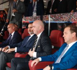 Don Felipe, en los instantes previos al partido