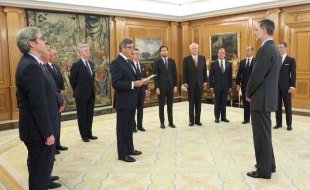 Don Felipe durante el desarrollo de la audiencia con la Junta de Gobierno de la Real Maestranza de Caballería de Sevilla