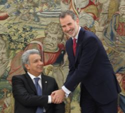 Su Majestad el Rey recibe el saludo del presidente de la República del Ecuador, Lenin Moreno