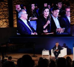 Doña Letizia durante el turno de preguntas al finalizar la presentación de la ponencia “Esto no es una conferencia”