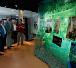 Su Majestad el Rey realiza un recorrido por las instalaciones del Centro de Visitantes del Parque Nacional de Ordesa y Monte Perdido