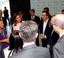 Doña Letizia durante el encuentro mantenido con los investigadores y premiados