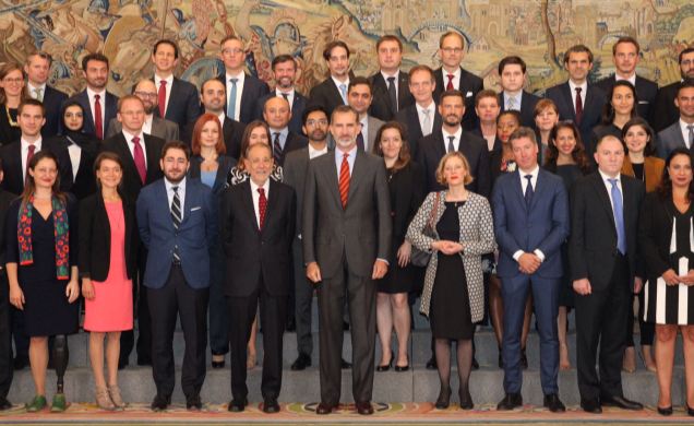 Su Majestad el Rey junto al Grupo “Jóvenes Líderes de Múnich”