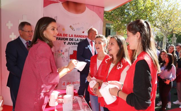 Doña Letizia durante la cuestación